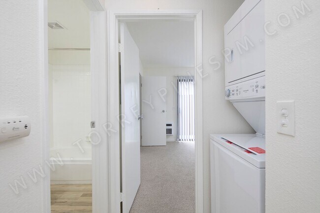 Building Photo - Beautiful 1 BR in the Heart of North Park ...