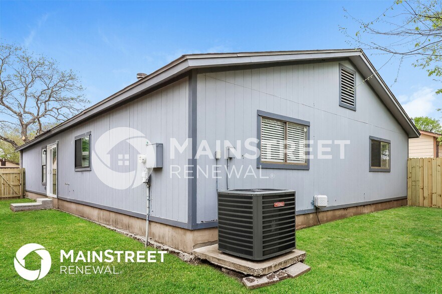 Building Photo - 6839 Flaming Ridge Dr