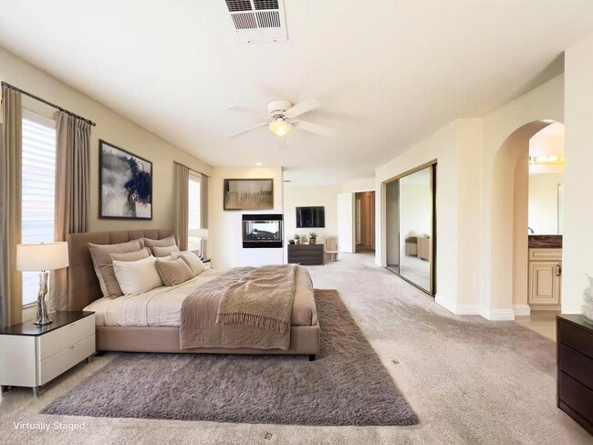 Building Photo - Great location house in Green Valley