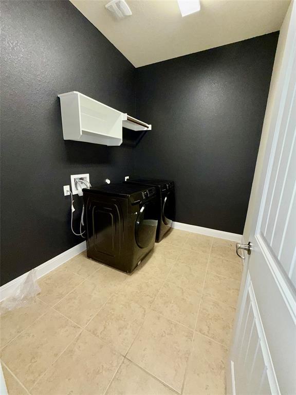 Building Photo - 21413 Merveil Dr