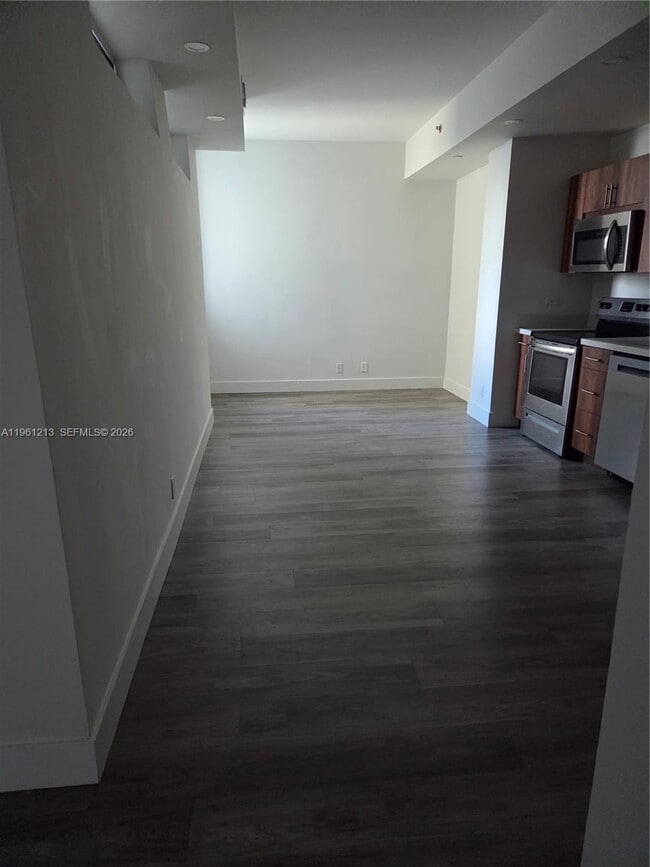 Building Photo - 111 E Flagler St