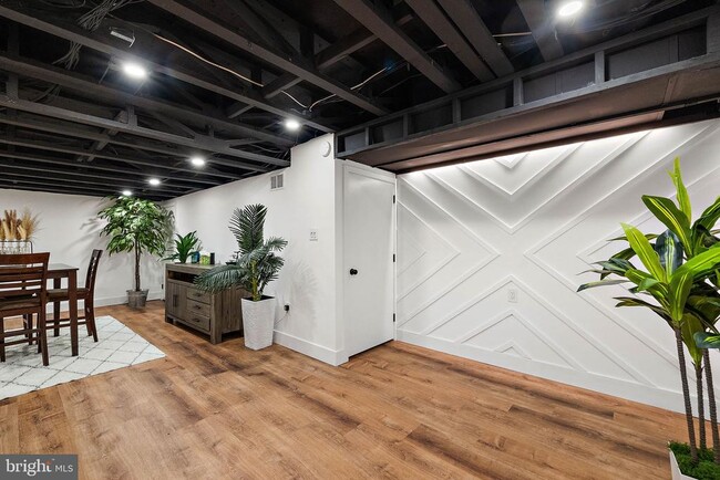 Building Photo - 2115 Fairfield Pl