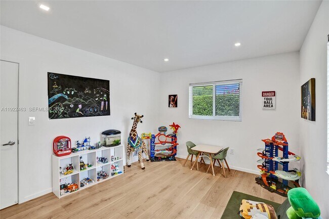 Building Photo - 7941 SW 143rd St