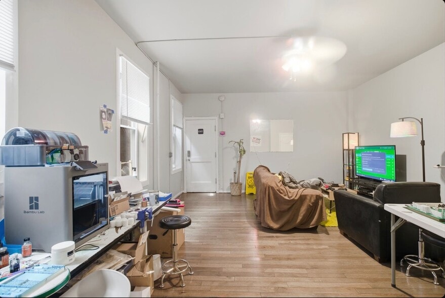 Building Photo - 228 W McMillan St