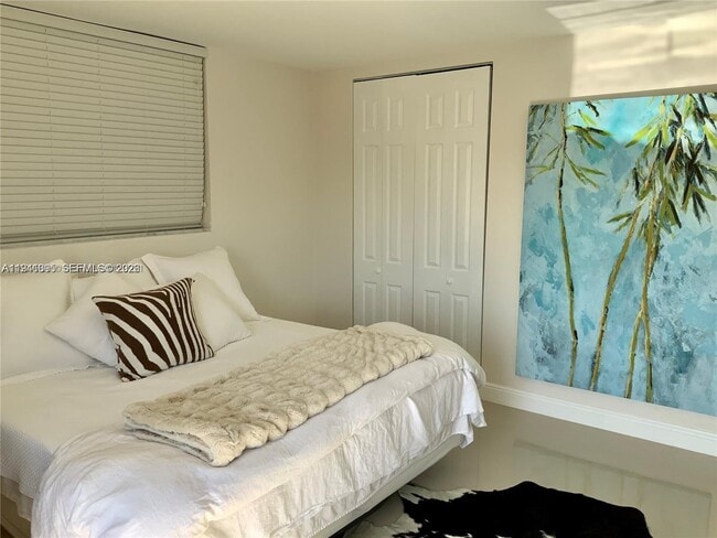 Building Photo - 8400 Byron Ave