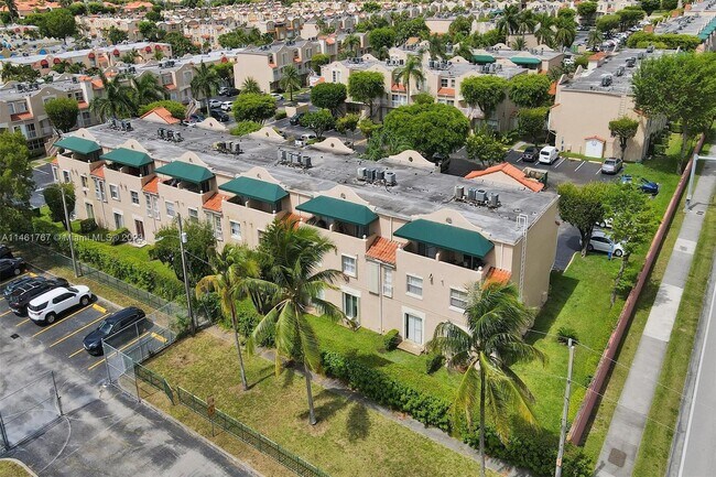 Building Photo - 675 NW 85th Ct