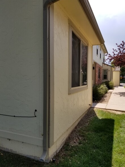 Building Photo - 916 44th Ave Ct