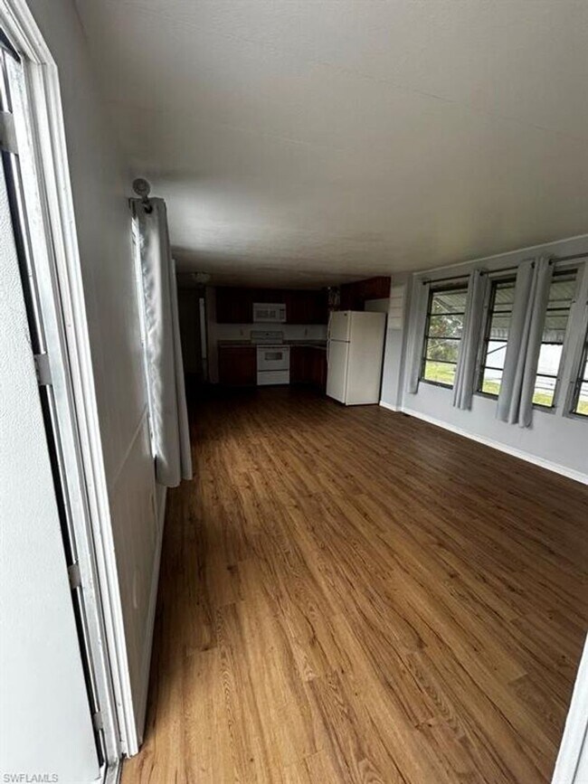Building Photo - **FIRST MONTHS RENT FREE** 2 Bedroom Mobile home with Spacious yard!