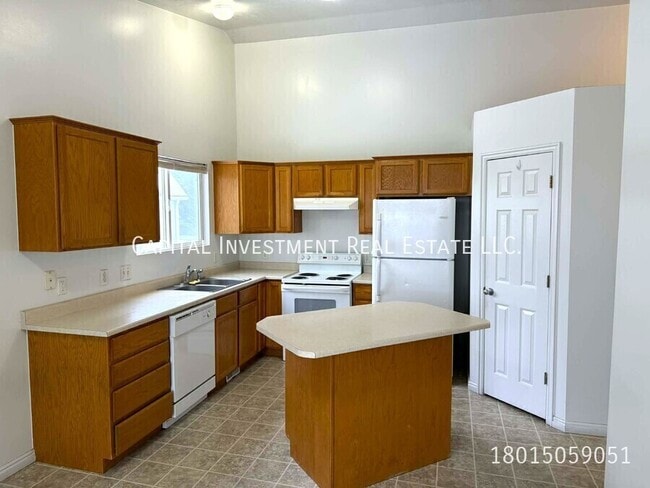 Building Photo - 5480 W 4260 S