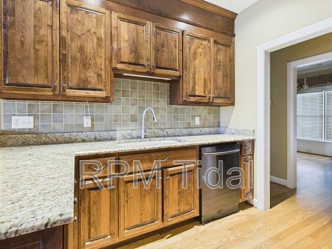 Building Photo - 4905 Burnley Dr