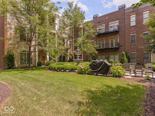 Building Photo - 450 E Ohio St