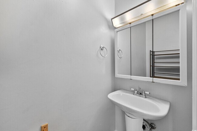 Building Photo - 1012 Possum Trot Rd