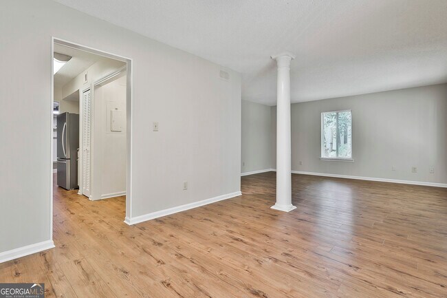 Building Photo - 36 Cobblestone Creek