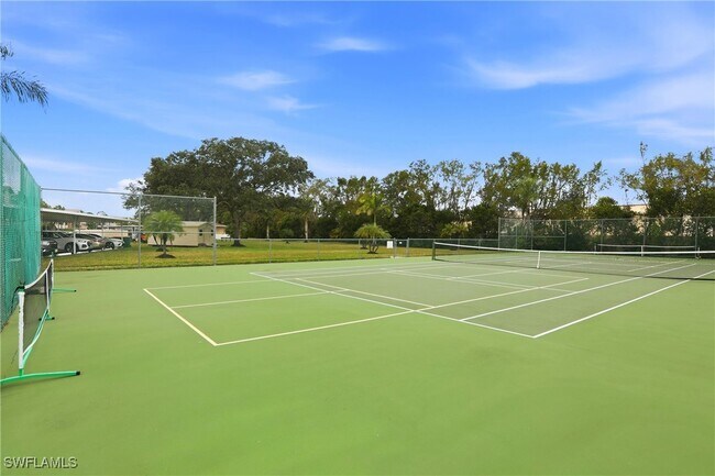 Building Photo - 7300 Glenmoor Ln