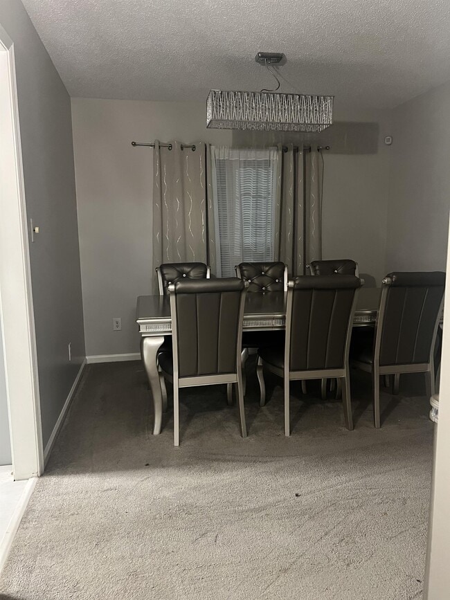 Building Photo - 3315 Woodland Park Rd