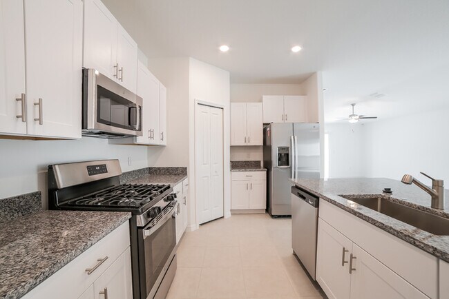 Building Photo - 4125 84th Ct E