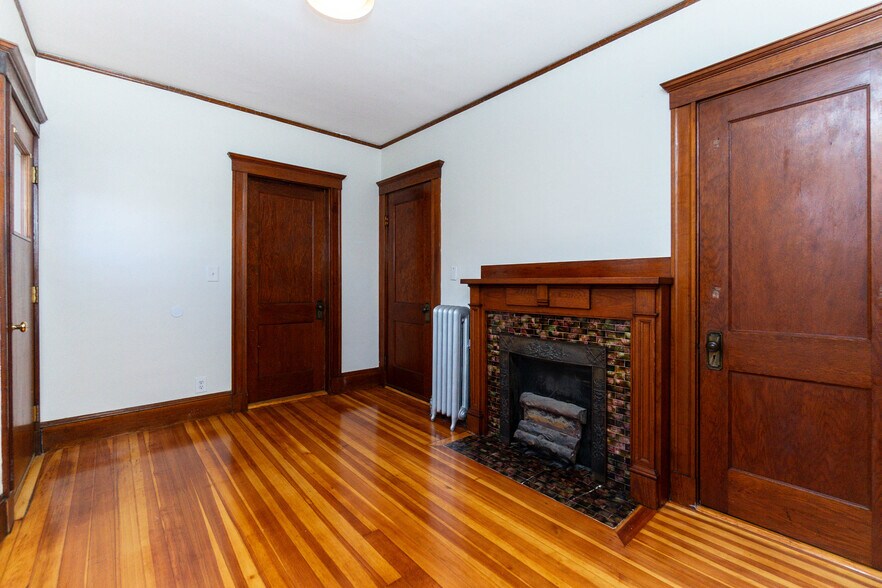 Building Photo - 20 Egerton Rd