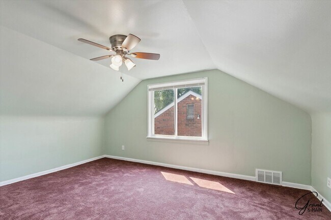 Building Photo - $1175 3 bedroom bungalow