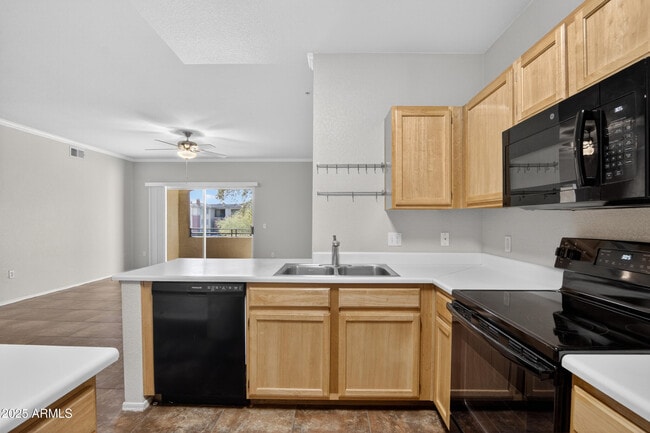 Building Photo - 5401 E Van Buren St