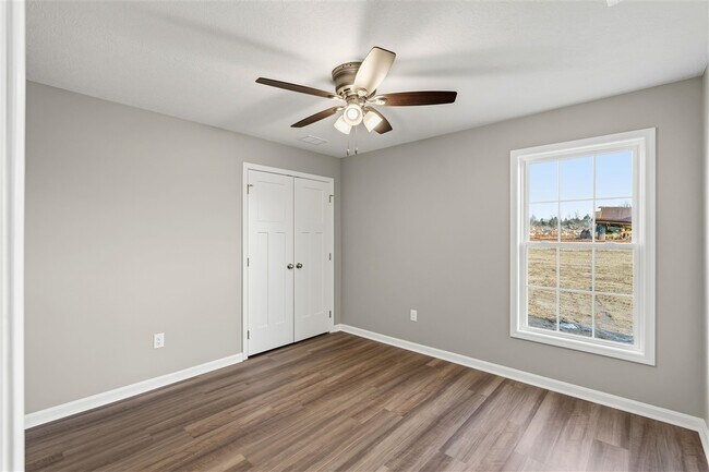 Building Photo - 15 Paislynne Ct