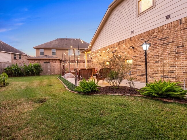 Building Photo - 6303 Wood Creek Ln