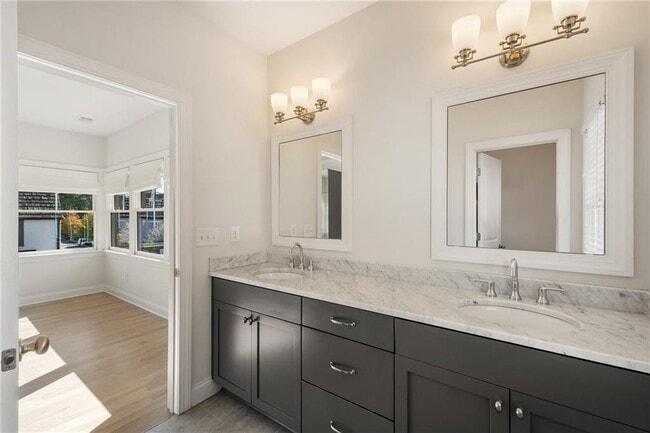 Building Photo - 2350 Melina Pl