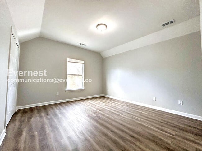 Building Photo - 379 Yonkers Ave NW