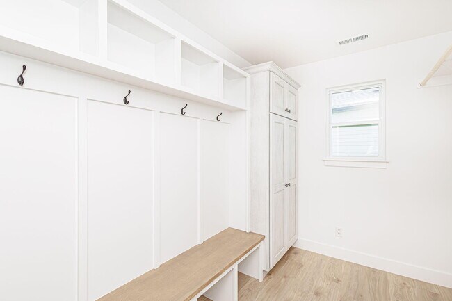 Building Photo - 4505 Chambers Bay Dr