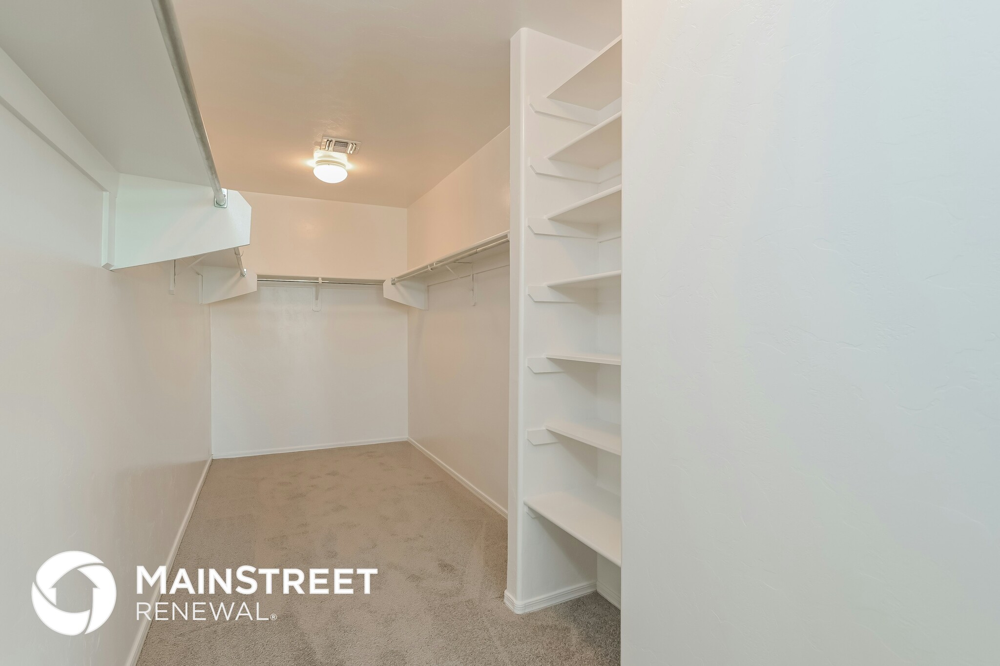 Building Photo - 5090 E Butterweed Dr
