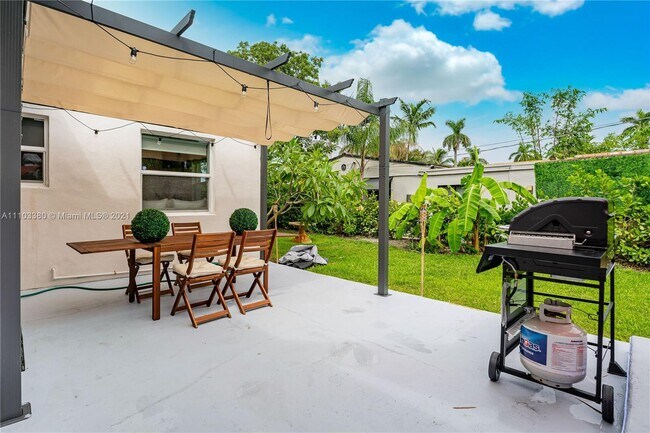 Building Photo - 1622 Mayo St