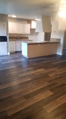Building Photo - 909 Rolling Ridge Dr