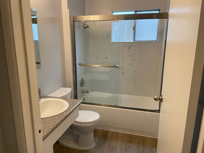 Building Photo - Jefferson