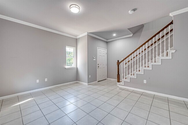 Building Photo - 7903 Moon Beam St