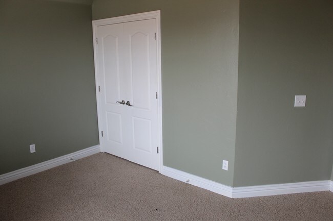 Building Photo - 10217 SW 28th Cir