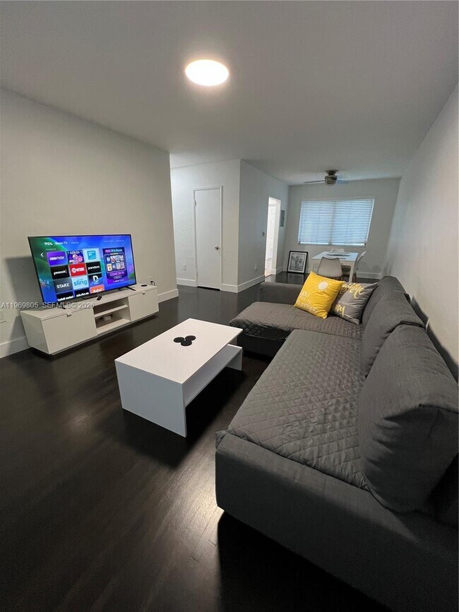 Building Photo - 620 Jefferson Ave