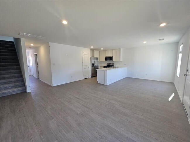 Building Photo - 2308 Blizzard Dr