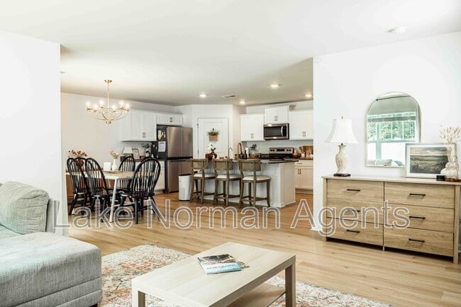 Building Photo - 2880 Sherrills Strm Dr