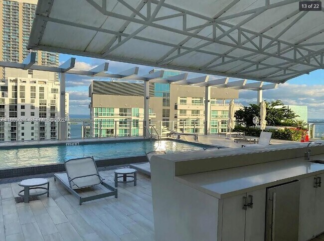 Building Photo - 1100 S Miami Ave