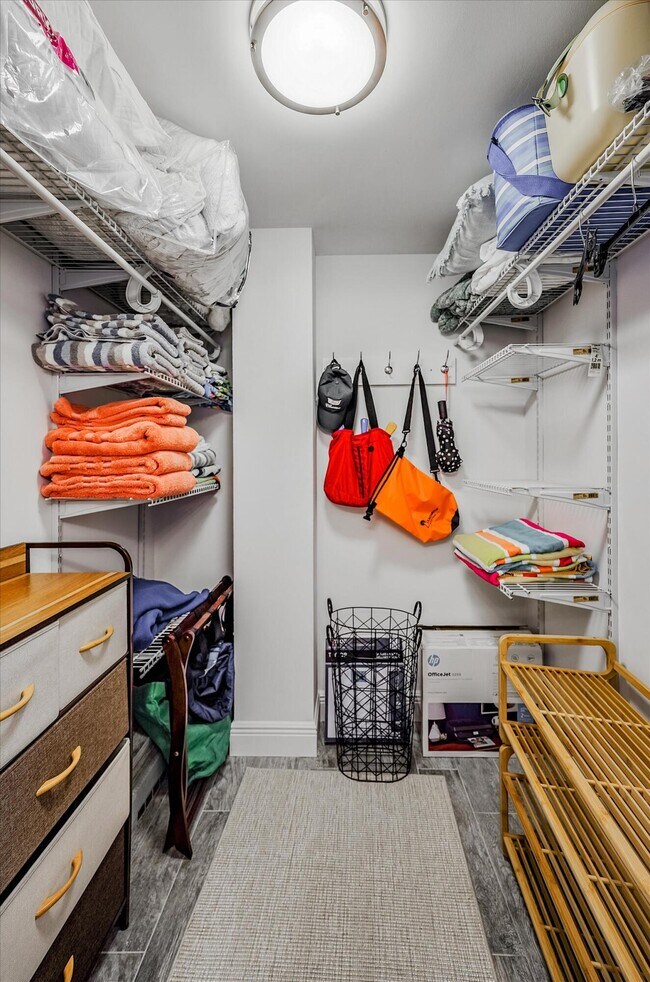 Building Photo - 225 S Beach Rd