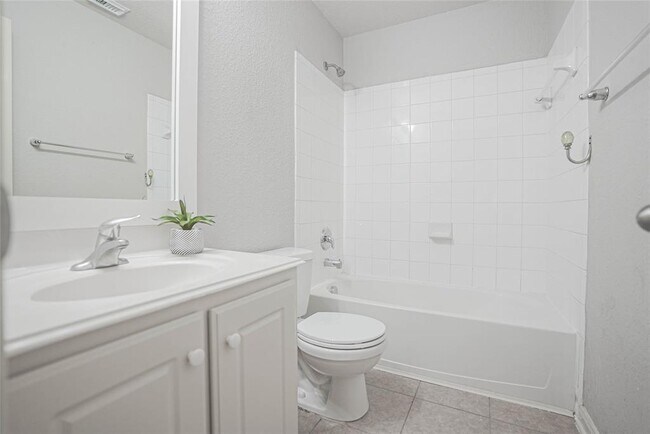 Building Photo - 12903 Belmont Legend Ct