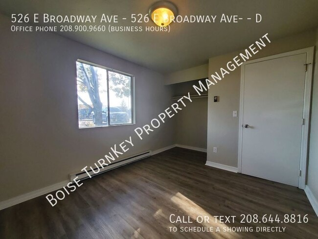 Building Photo - 526 E Broadway Ave