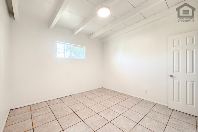 Building Photo - 2Bed/1Bath Duplex at McDowell/32nd St! Ready for Immediate Move-In! – NO HOA!
