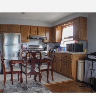 Kitchen/Dining combo - 197 Aspinwall St