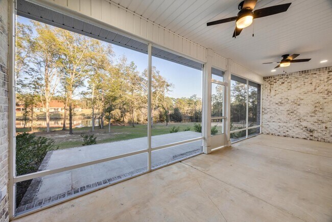 Building Photo - 1148 Sioux Cir