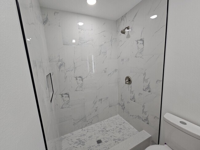 Building Photo - 414 Sandpiper Ridge Dr