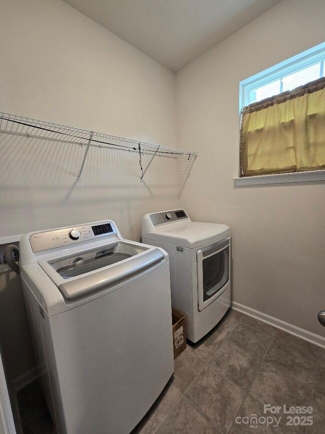 Building Photo - 18022 Stark Wy