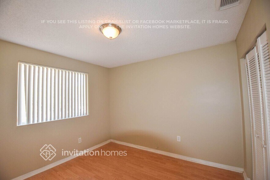 Building Photo - 4415 SW 153rd Ave