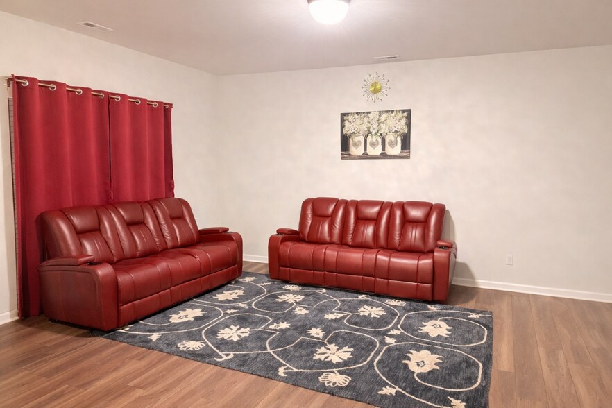 Building Photo - 2286 Beechwood View Dr