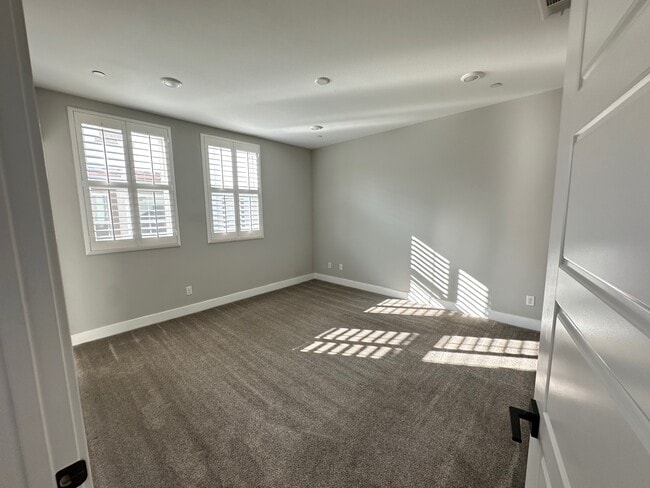 Building Photo - Cessna Lane