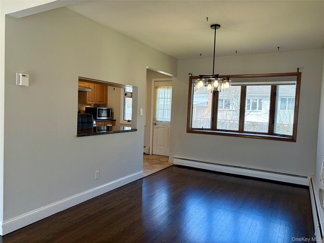 Building Photo - 14 Glendale Dr